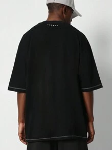 SUMWON 撞色针脚 T 恤，印有坠落男子图案 - 黑色 - 查看 2