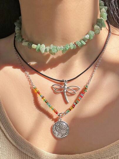 Fairycore مجموعة عقد بلوري مطرز دائري بطراز جديد وعصري 3 قطع، بما في ذلك قلادة القمر والشمس واليعسوب