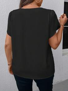 Vionelle 大尺碼女士夏季純色寬鬆花瓣短袖襯衫，曲線下擺V領 - 黑色 - 查看 2