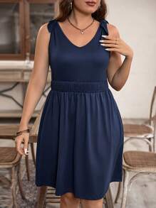 SHEIN LUNE Plus-Size Solid Color Waist Tie Simple Vacation Dress