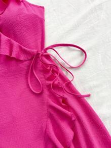 Soleia فستان الصيف النسائي باللون الأحمر الوردي مع حزام خصر من النسيج المموج بطرف كشكش وعقدة جانبية وقصة A بلا أكمام