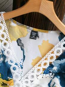 Mulvari Plus Size Vacation Leisure Lace Shirt With Floral Print Patchwork - White - View 4