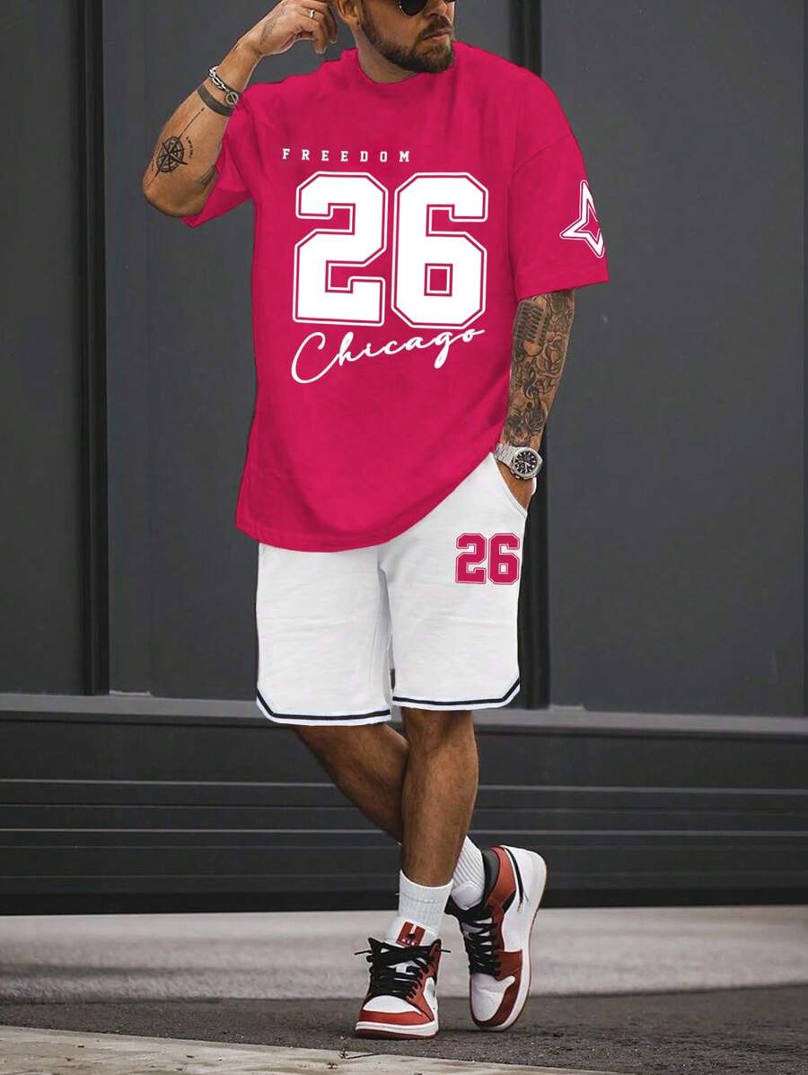 Manfinity Homme Conjunto de camiseta casual masculina de manga curta com gola redonda e estampa de letra de verão e Shorts com cintura de cordão - Multicolorido - Visão 1