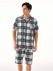 Conjunto de ropa casual para hombre con camisa de cuadros de manga corta de un solo botón y pantalón corto para estar en casa