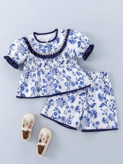 SHEIN 少女假日風格小花圓領襯衫和短褲套裝