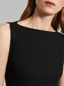 Ontre Của phụ nữ Màu thuần Xu hướng: Cắt giảm Áo ba lỗ - màu đen - Xem 9