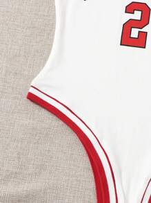 SHEIN EZwear Bodysuit med Grafiskt Tryckt Text och Kontrast Kantband