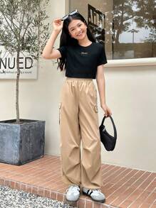 SHEIN Tween Girl Casual Round Neck Letter Printed T-Shirt With Patchwork   Cargo Pants Two-Piece Set - Black - View 4
