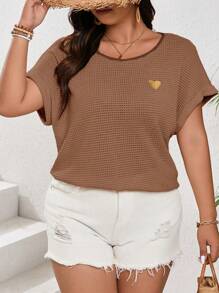 SHEIN Frenchy Cộng với kích thước áo thun thêu trái tim ngắn tay đơn giản phù hợp với áo thun mùa hè thông thường - Màu Khaki - Xem 8
