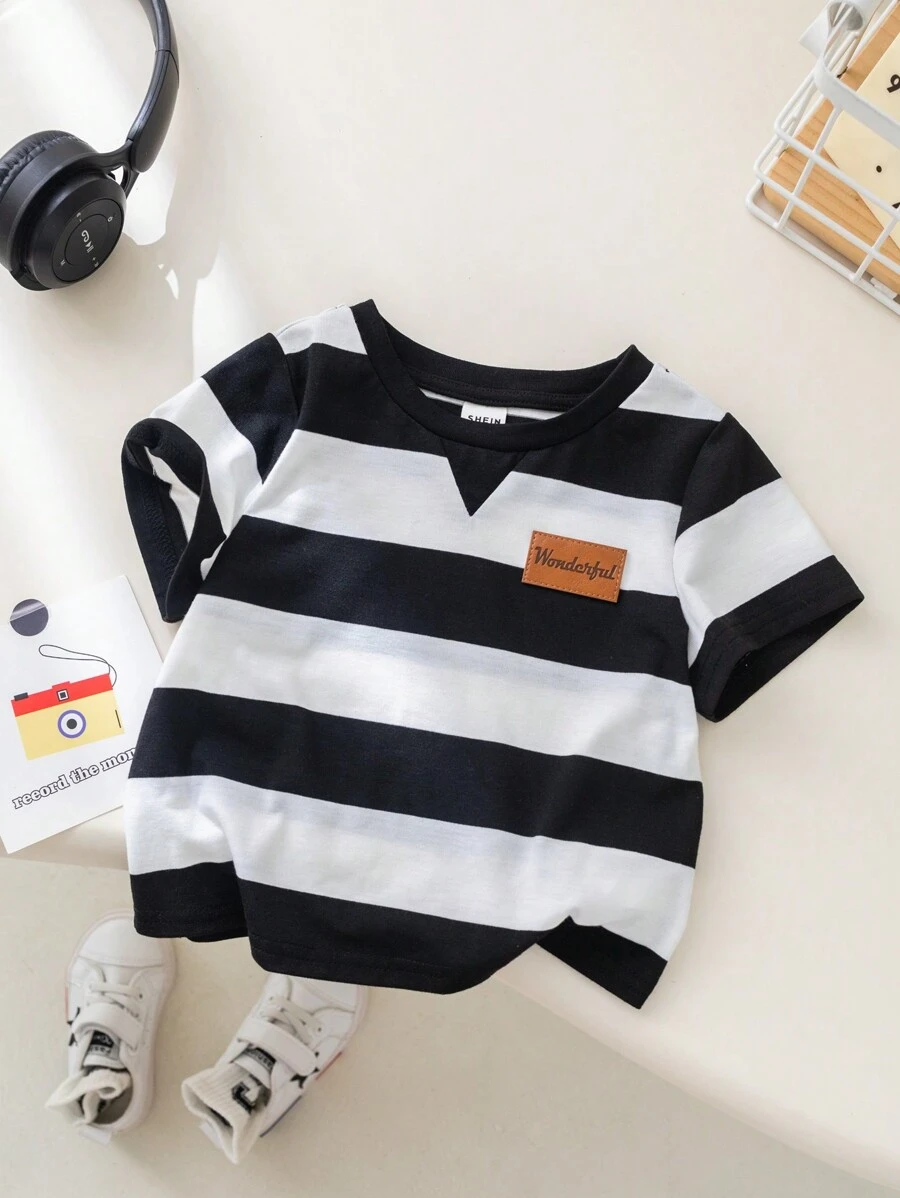 SHEIN Black And White Striped Color Block Round Neck Short Sleeve T-Shirt For Baby Boy Or Baby Girl,Suitable For Summer Outdoors, Home, Vacation Or Beachwear
