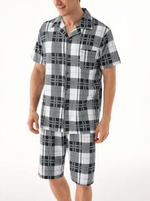 Conjunto de ropa casual para hombre con camisa de cuadros de manga corta de un solo botón y pantalón corto para estar en casa