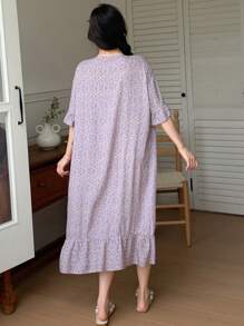 DAZY 花卉蕾丝拼布荷叶边饰边 V 领宽松睡衣连衣裙睡衣