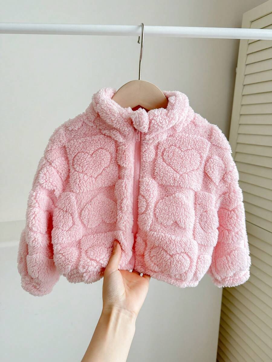 SHEIN LMoss Kids LMoss 女婴可爱休闲毛绒立领夹克，带心形图案，非常适合秋冬季 - 粉色 - 查看 1