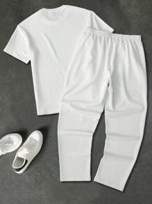 Manfinity Homme 男士夏季字母印花圆领短袖T恤和裤子休闲装，外出男士白色服装白色服装男士两件套男士白色服装