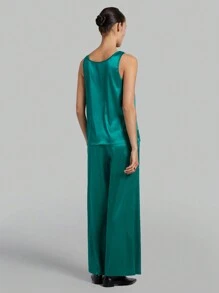 Ontre Solid Color Loose Fit Casual Tank Top With Round Neckline