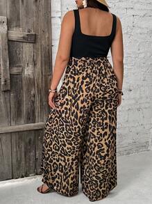 SHEIN VCAY Mono de verano de talla grande con cuello redondo, estampado de leopardo y cinturón, estilo bohemio