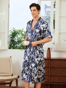 Bata de manga corta con estampado floral azul para hombre con cinturón
