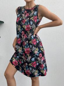 RueChic Woman Flower Printed Mini Length Dress - Black - View 5