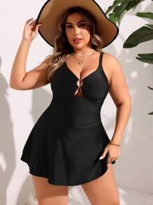 SHEIN Swim Curve مجموعة تانكيني مزينة بحلقة دائرية واسعة للأحجام الكبيرة للصيف، باللون الصلب مع تفريغات، مع شورت سباحة منفصل - الأسود - مشاهدة 1