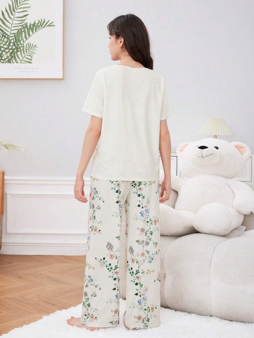 Teen Girl's White Summer Elegant Family Matching Mommy And Me Outfits,Flower Printed Loose Casual Home Pajamas Short Sleeve T-Shirt And Long Pants
