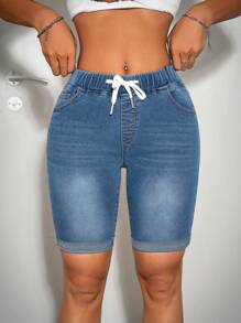 SHEIN PETITE 女士藍色牛仔短褲，彈性腰帶和綁帶，休閒修身，中長款高腰牛仔短褲，夏季短褲，牛仔女郎摩托車女士短褲 - 中等水洗藍 - 查看 4
