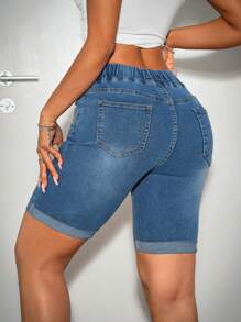 SHEIN PETITE 女士藍色牛仔短褲，彈性腰帶和綁帶，休閒修身，中長款高腰牛仔短褲，夏季短褲，牛仔女郎摩托車女士短褲 - 中等水洗藍 - 查看 2