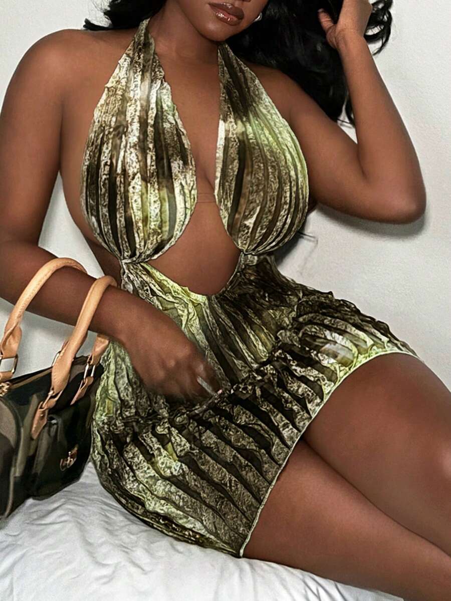 SHEIN SXY Robe sexy décolletée dans le dos et échancrée à la taille en tissu texturé pour femmes, pour la plage - Multicolore - Voir 1