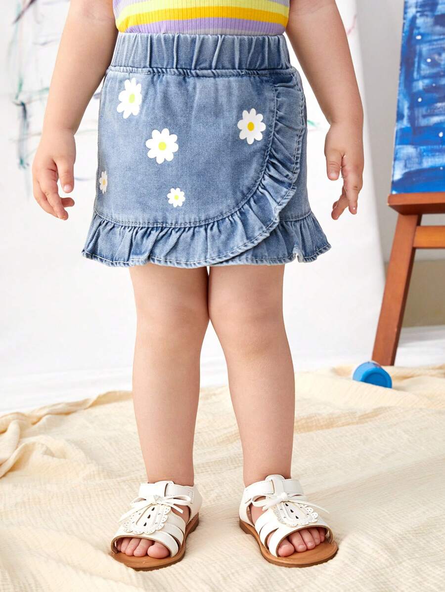 嬰兒女孩可愛菊花印花彈性腰頭牛仔短裙裝，適合休閒或度假外出穿著