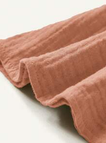 Cozy Pixies Set aus ärmellosem Pullover und Shorts mit Peter-Pan-Kragen und Spitzenverzierung für Baby-Mädchen