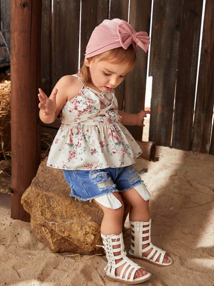 2pcs Baby Girls' Elegant Bow & Floral Design Beige Tank Top And Denim Pants Set, Spring/Summer