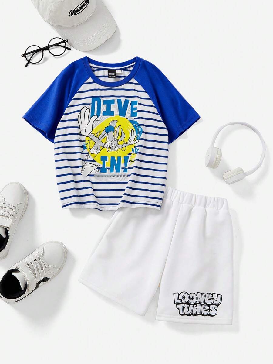 LOONEY TUNES X SHEIN 男孩卡通字母印花套裝，短袖連Raglan袖條紋休閒T恤和短褲，夏季短袖套裝 - 藍色 - 查看 1