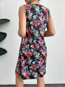 RueChic Woman Flower Printed Mini Length Dress - Black - View 2