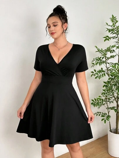 GalTyme Dam sommarstickad enfärgad kortärmad A-linjeklänning med midjebälte