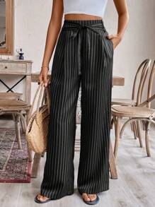 SHEIN Frenchy 极简主义风格，时尚，条纹阔腿休闲裤，腰部打结，夏季度假季节，舒适，波西米亚风，时尚，黑色蝴蝶结，毕业礼服，优雅，休闲，简约日常，田园风，假日休闲，谦虚，单身女郎，夏季上衣，适合度假 - 黑色 - 查看 1