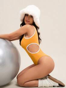 Easithlete Women's Fashionable Solid Color Sports Bodysuit - Orange - View 5