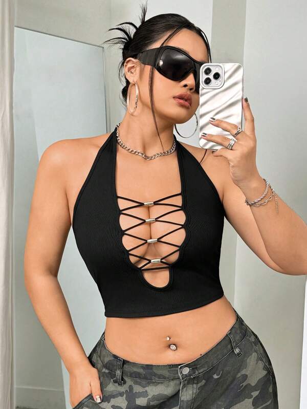 SHEIN ICON Große Größen schlanke Passform Tiefer V-Ausschnitt mit Perlen Kette verziertes Trägershirt für den Sommer