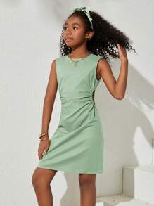 SHEIN 適合十幾歲女孩的純色無袖圓領連身裙，適用於春夏季節