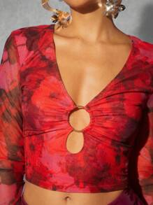 Hauture Floral Print O-Ring Cut Out Crop Top - Red - View 3