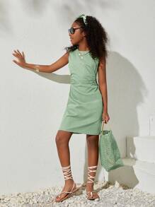 SHEIN 適合十幾歲女孩的純色無袖圓領連身裙，適用於春夏季節