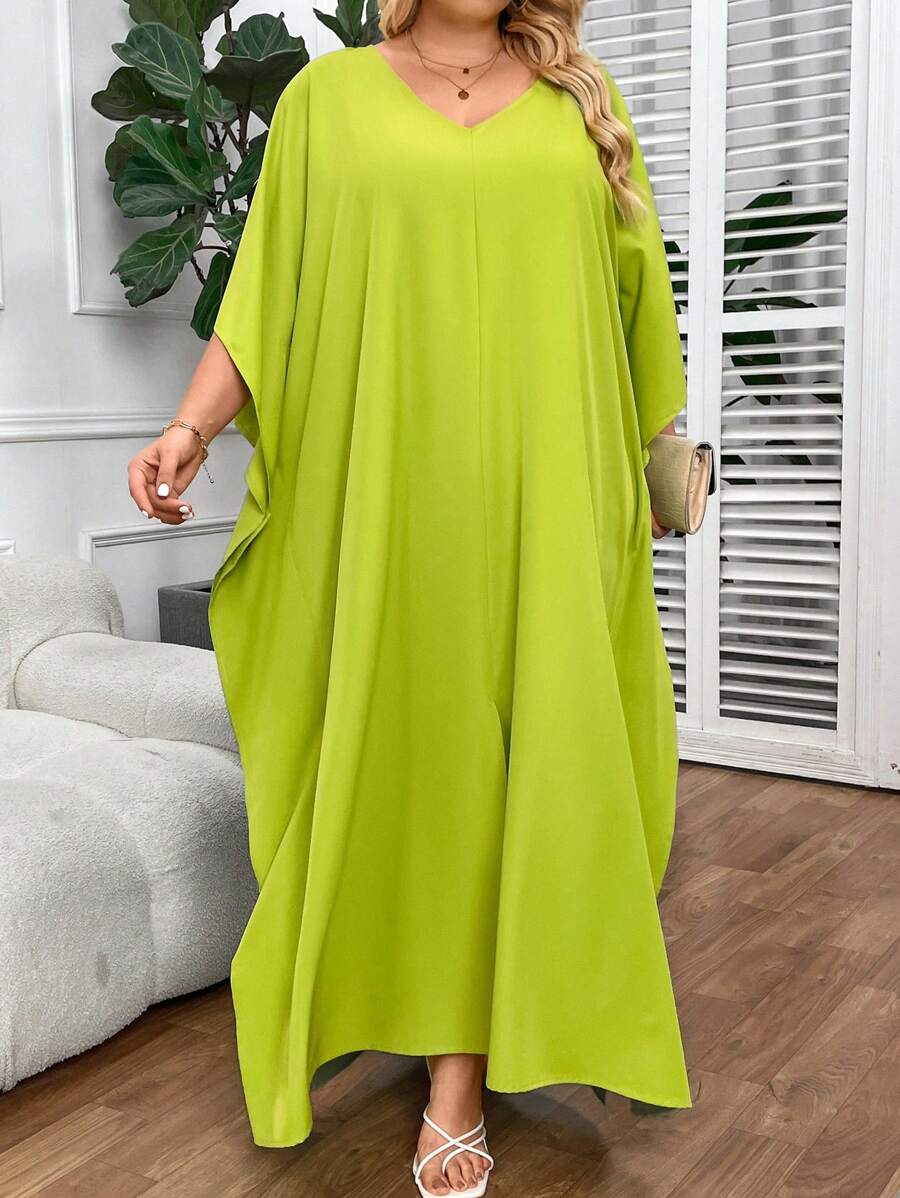 SHEIN CURVE+ فستان يومي بسيط بموحد اللون للسيدات بمقاس كبير - أخضر - مشاهدة 1