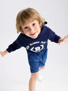 YOUNG BOY Retro Athletic College Style Letter Print Sweater Hoodie & Dark Wash Denim Shorts Set With Flat Pockets