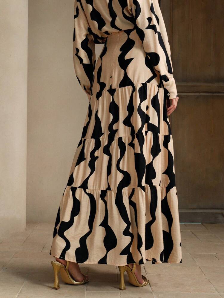 Fashionable Geometric Print Coffee Brown Skirt With Personalized Splicing And High Waist Design