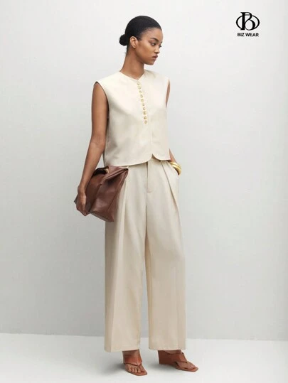 BizChic Women's Casual Solid Color Camisole Top Paired With Wide Leg Capri Pants Business Suit, Urban Commute Business Casual Women's Elegant Outfit, Women's Office/Teacher Attire