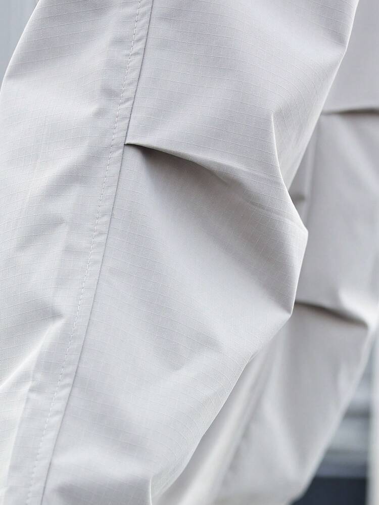 Manfinity Hypemode Herren Lässig Jogginghose mit Schnürung und einfarbiger Festfarbe - Khaki - Übersicht 5