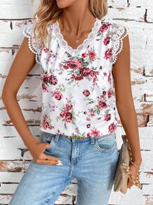 SHEIN Clasi Camiseta elegante y romántica de verano con cuello en V y encaje de contraste exquisito con ajuste delgado en base blanca y flores rojas