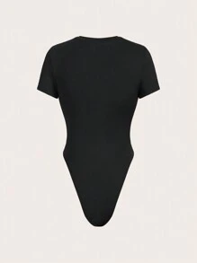 SHEIN Essnce Women's Casual Comfort Black Simple Daily Short Sleeve Skirt Black Skirt Two Pieces Set Airport Outfit Back To School Clothes Women Two Pieces Sets Teacher Clothes Set For Fall - Black - View 3