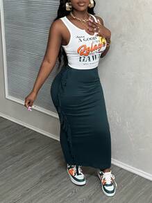 Slaydiva Summer Leisure Vacation U-Neck Hollowed Out Coconut Tree English Slogan Printed In The Front Truncated White Vest Tassel Dark Green Skirt Women's Two-Piece Set-H