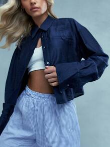 MISSGUIDED 带口袋的纹理缎面短款衬衫 - 藏蓝色 - 查看 4