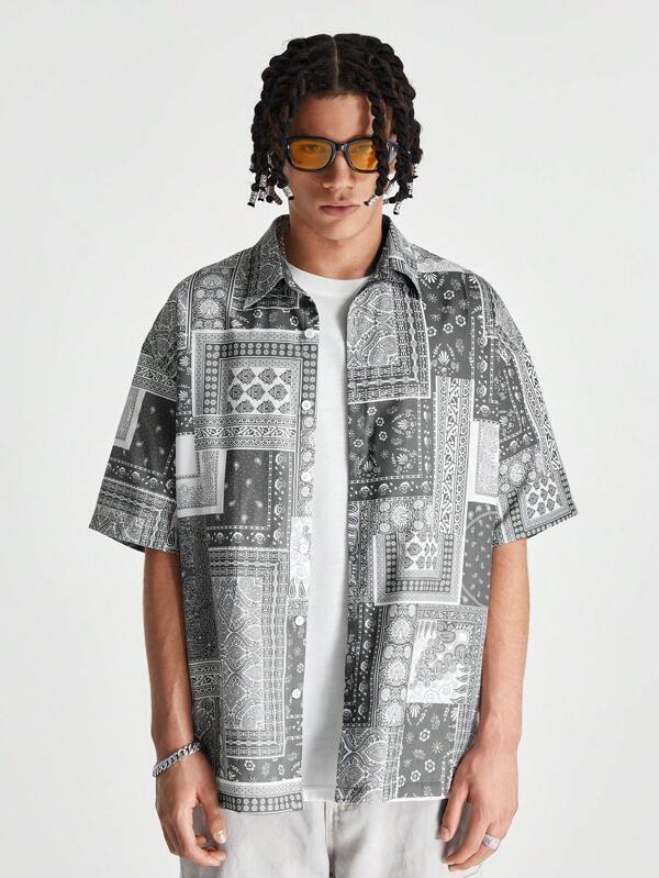 Manfinity RebelGame Men's Digital Printed Loose Short Sleeve Shirt, Suitable For Summer
