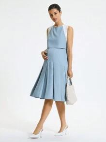 MaterniWear Maternity Elegant Commuter Two-Piece Set - Green - View 3